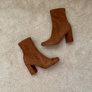 Naturalized women’s Rebecca boots